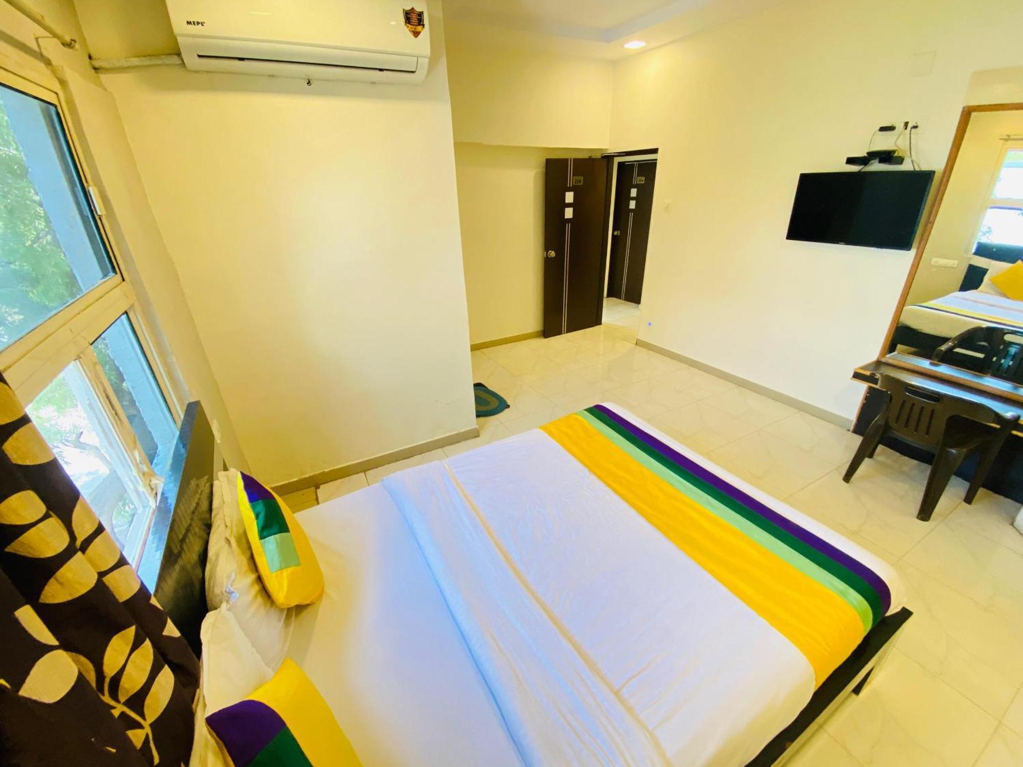 Hotel Aakash Navrangpura Ahmedabad Exterior foto