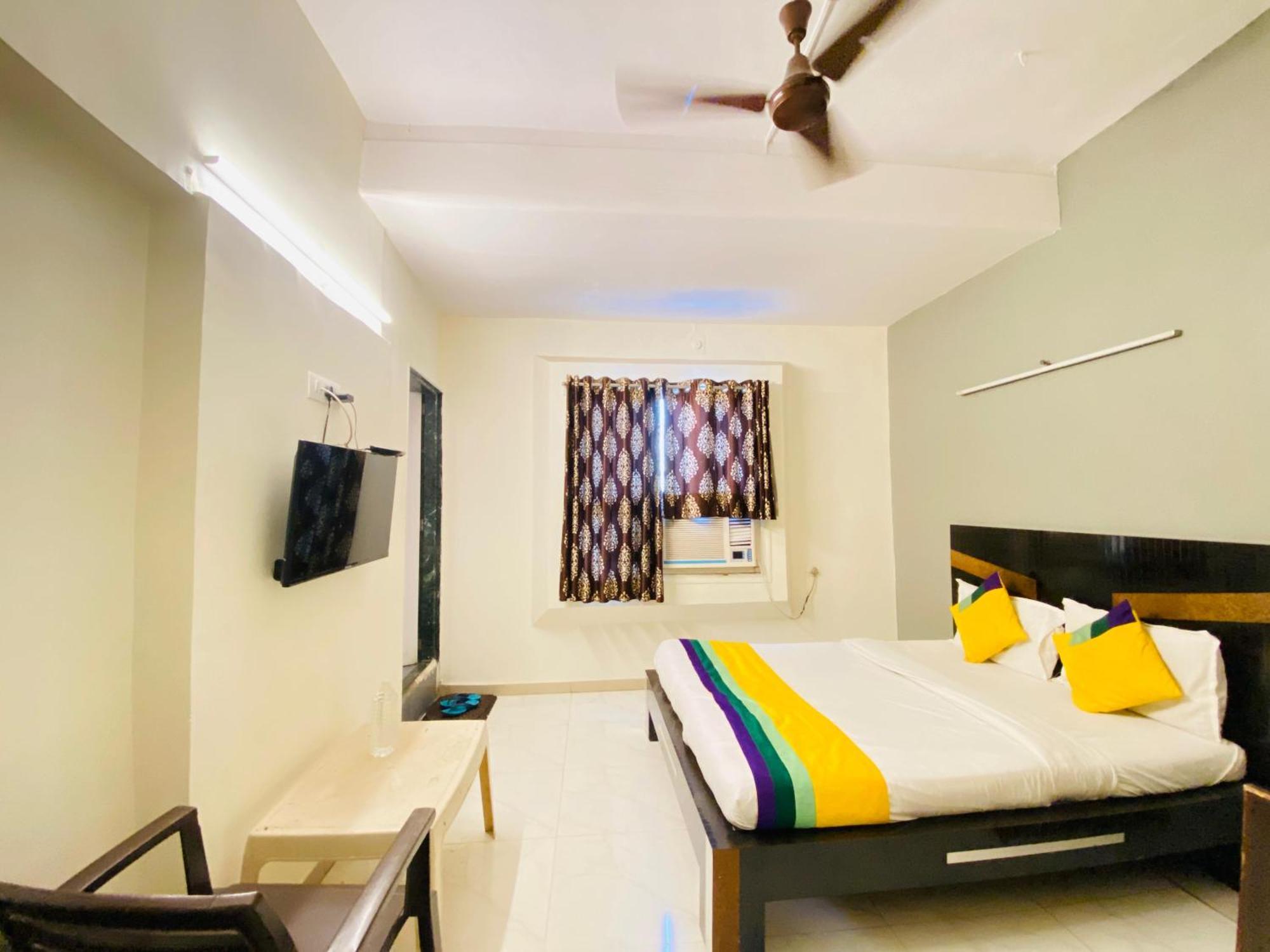 Hotel Aakash Navrangpura Ahmedabad Exterior foto